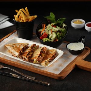 TAVUKLU QUESADILLA